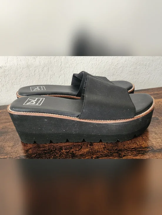 Black Platform Slide Sandals - Y2K Style Size 8.5 - Picture 1 of 3